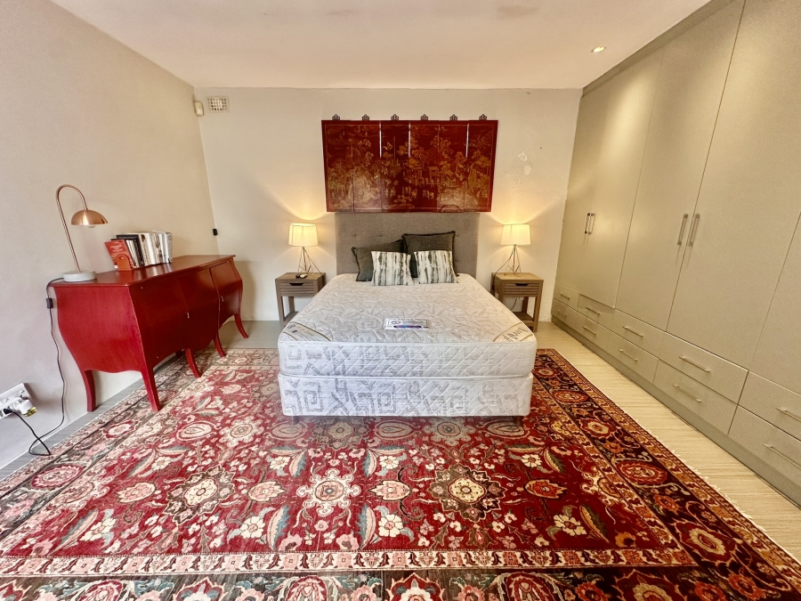 To Let 2 Bedroom Property for Rent in Green Point Western Cape